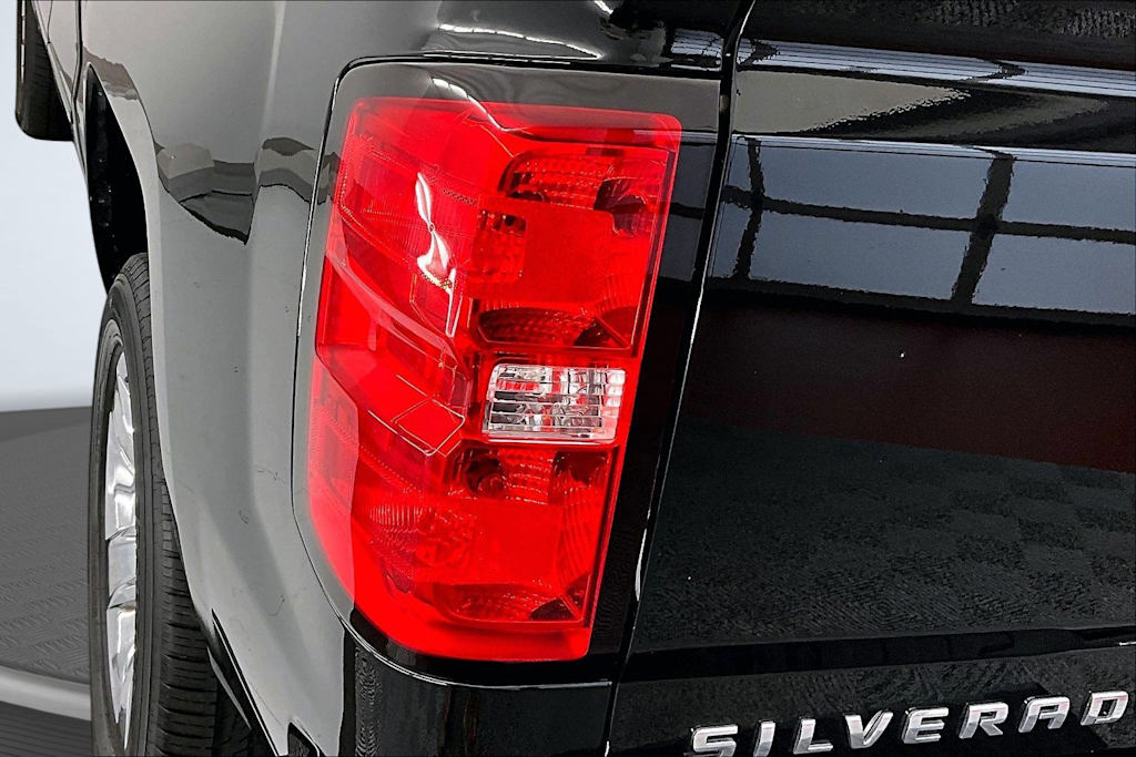 Thumbnail: 2017 Chevrolet Silverado 1500 - 25