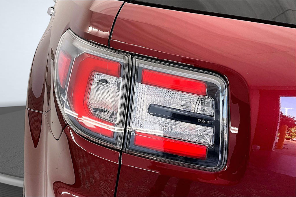 Thumbnail: 2015 GMC Acadia - 26