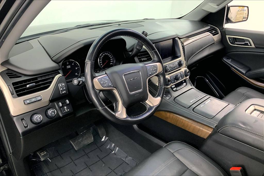 2019 GMC Yukon XL Denali 2