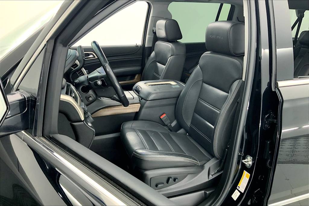2019 GMC Yukon XL Denali 10