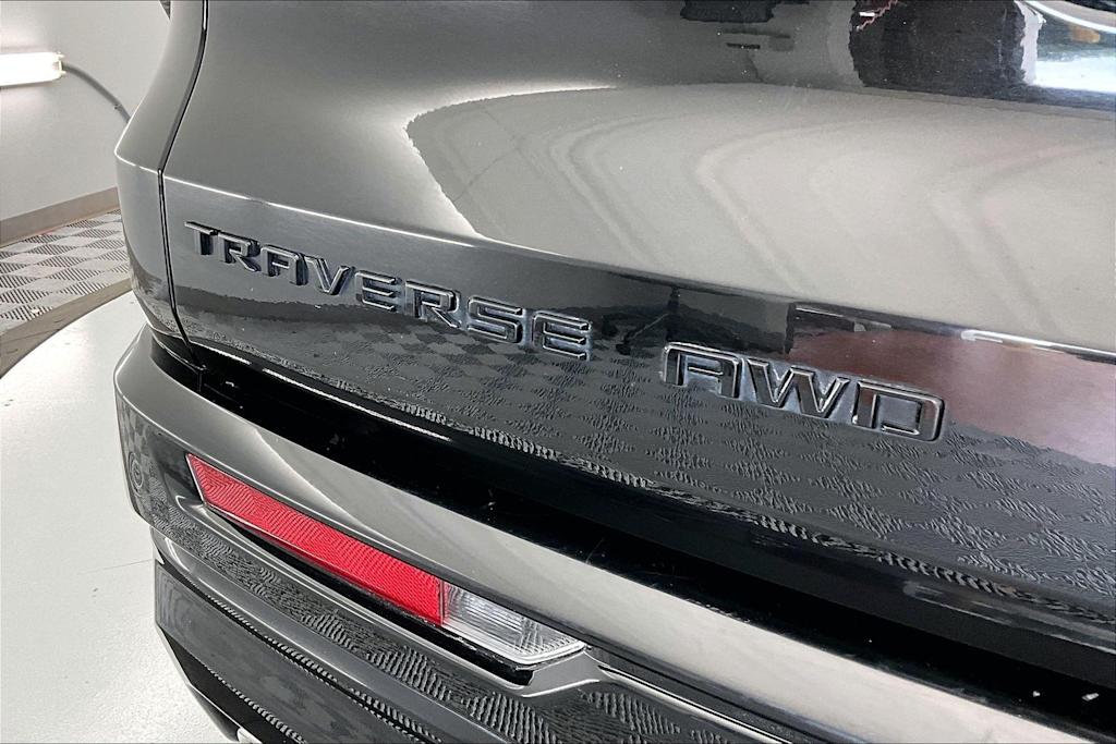 Thumbnail: 2024 Chevrolet Traverse - 7