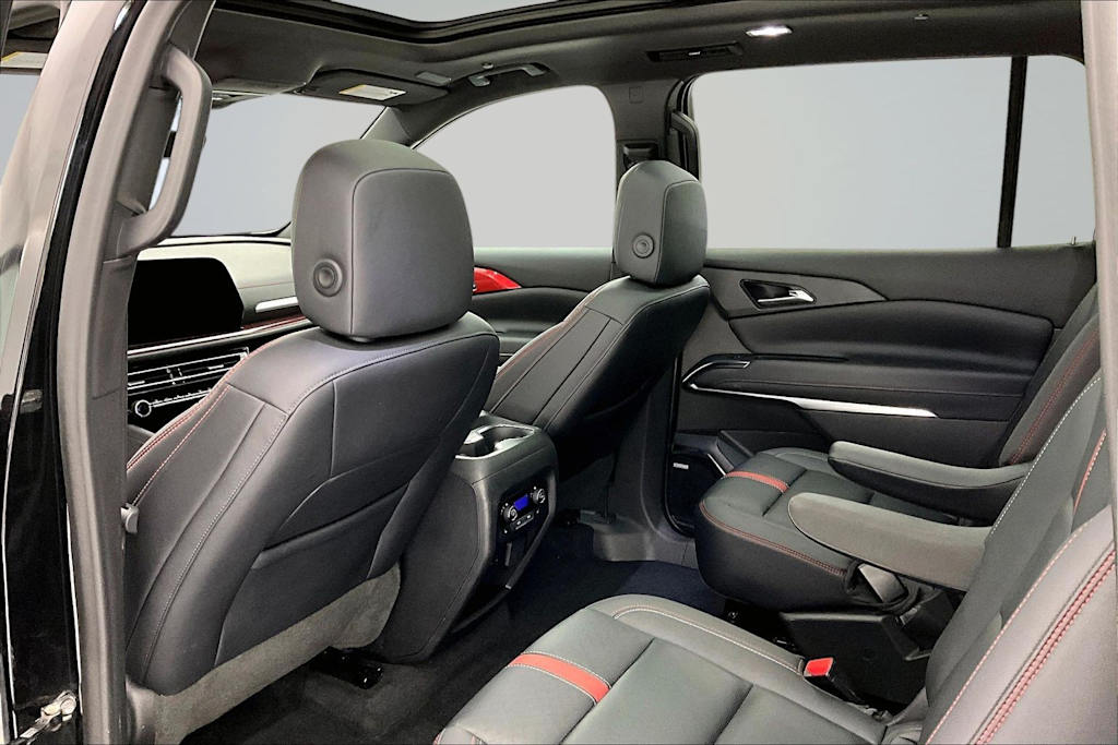 Thumbnail: 2024 Chevrolet Traverse - 13