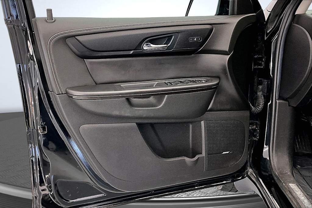 Thumbnail: 2016 Chevrolet Traverse - 24