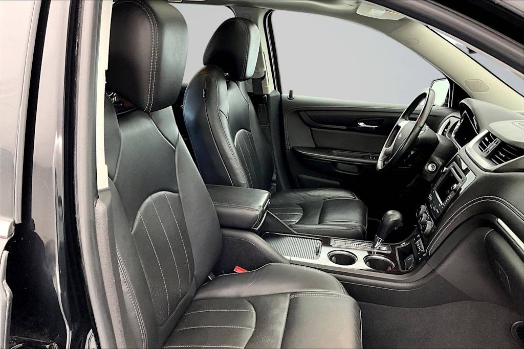 Thumbnail: 2016 Chevrolet Traverse - 12