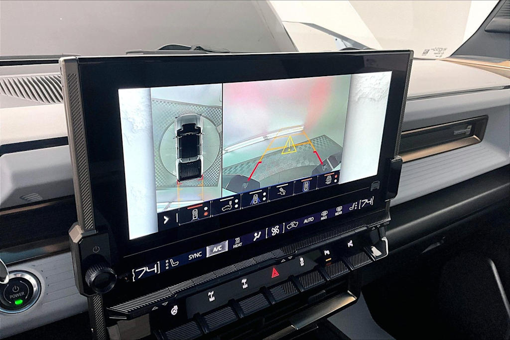 Thumbnail: 2023 GMC Hummer EV - 22