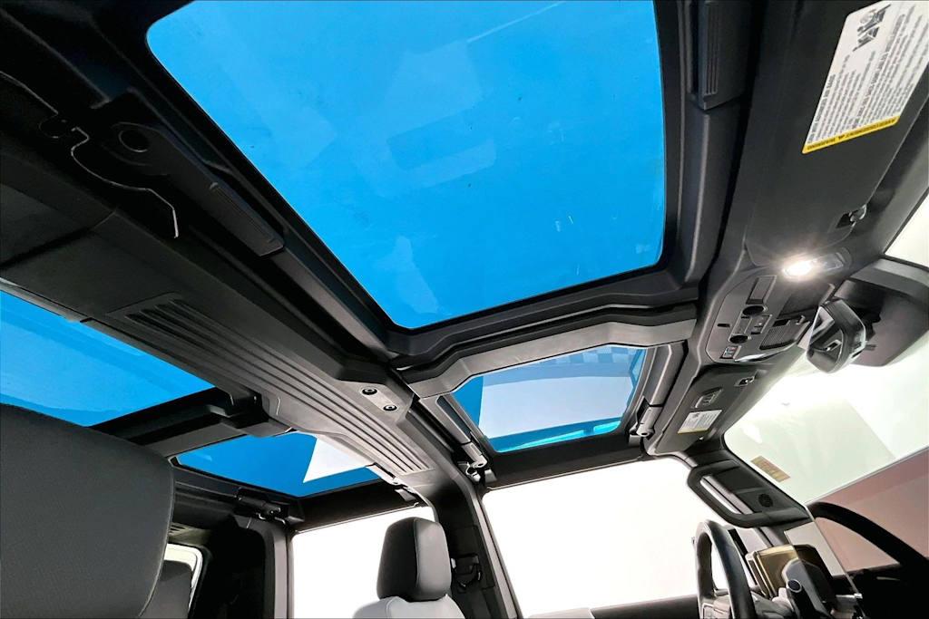 Thumbnail: 2023 GMC Hummer EV - 23