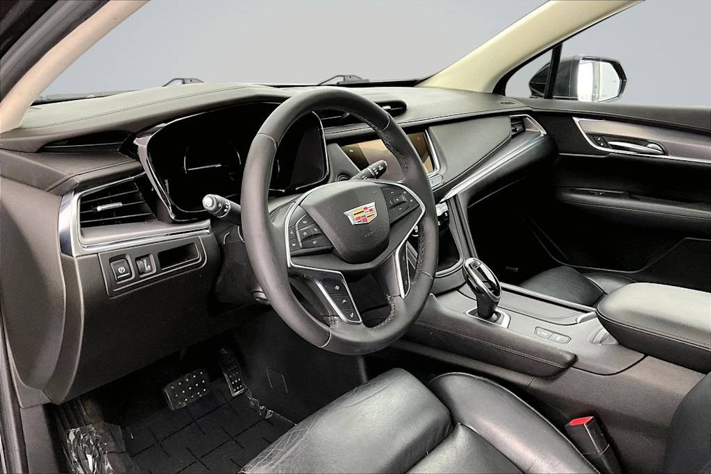 Thumbnail: 2017 Cadillac XT5 - 2