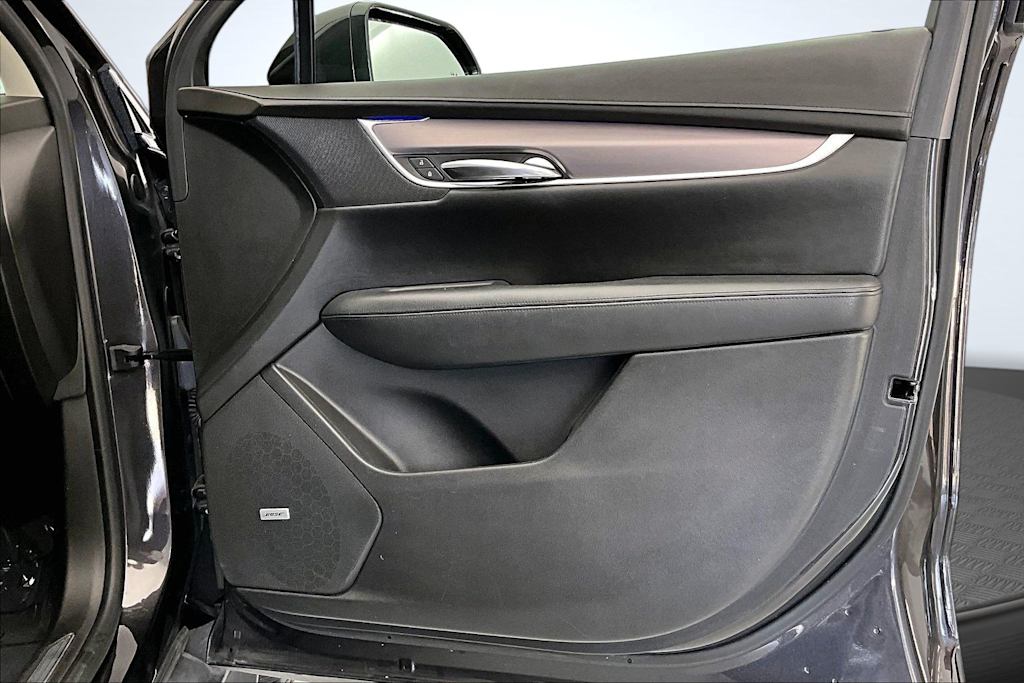 Thumbnail: 2017 Cadillac XT5 - 25