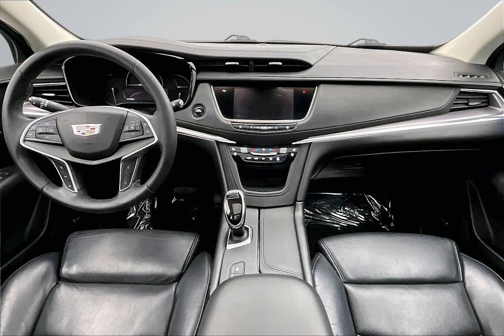Thumbnail: 2017 Cadillac XT5 - 10