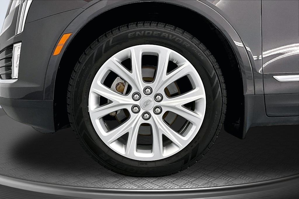 Thumbnail: 2017 Cadillac XT5 - 8
