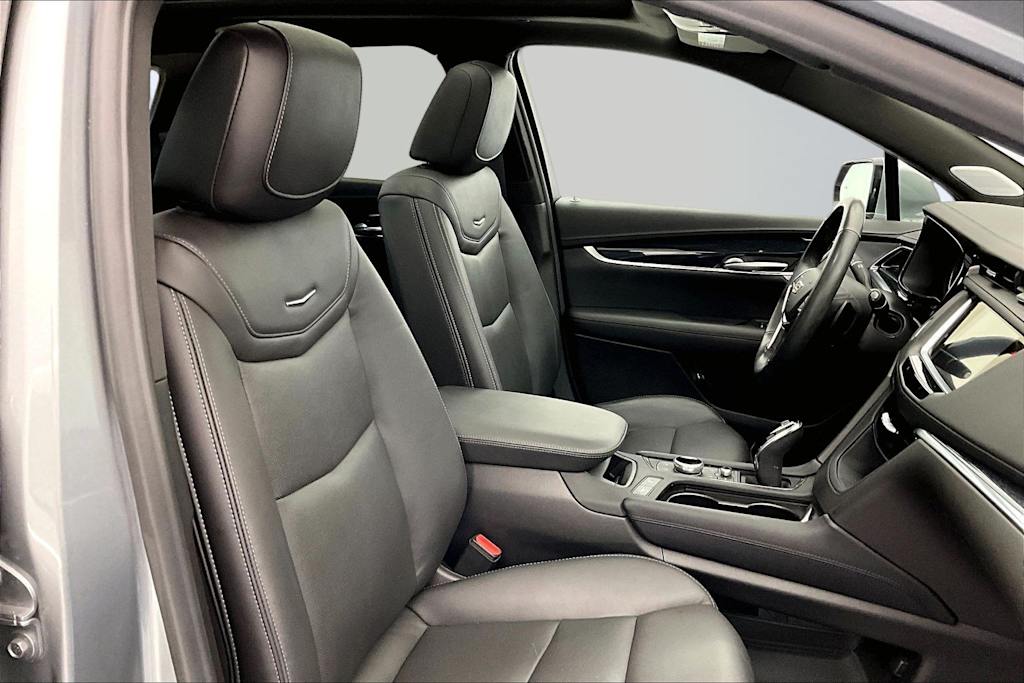 Thumbnail: 2024 Cadillac XT5 - 12
