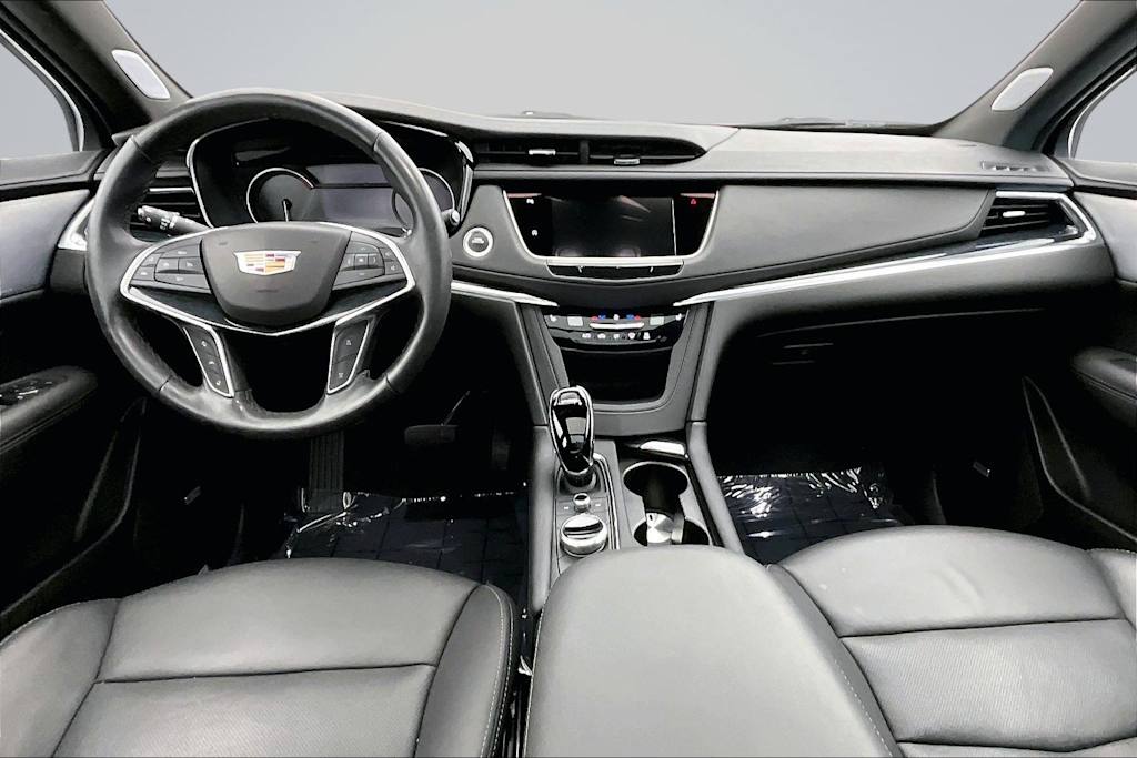 Thumbnail: 2024 Cadillac XT5 - 10