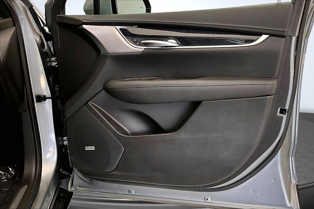 Thumbnail: 2024 Cadillac XT5 - 25