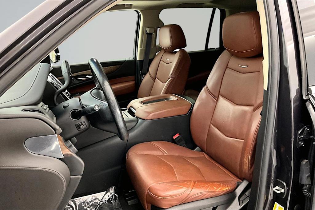 Thumbnail: 2016 Cadillac Escalade - 10