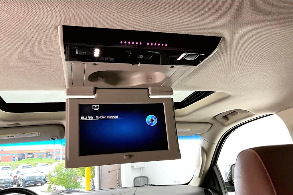 Thumbnail: 2016 Cadillac Escalade - 29