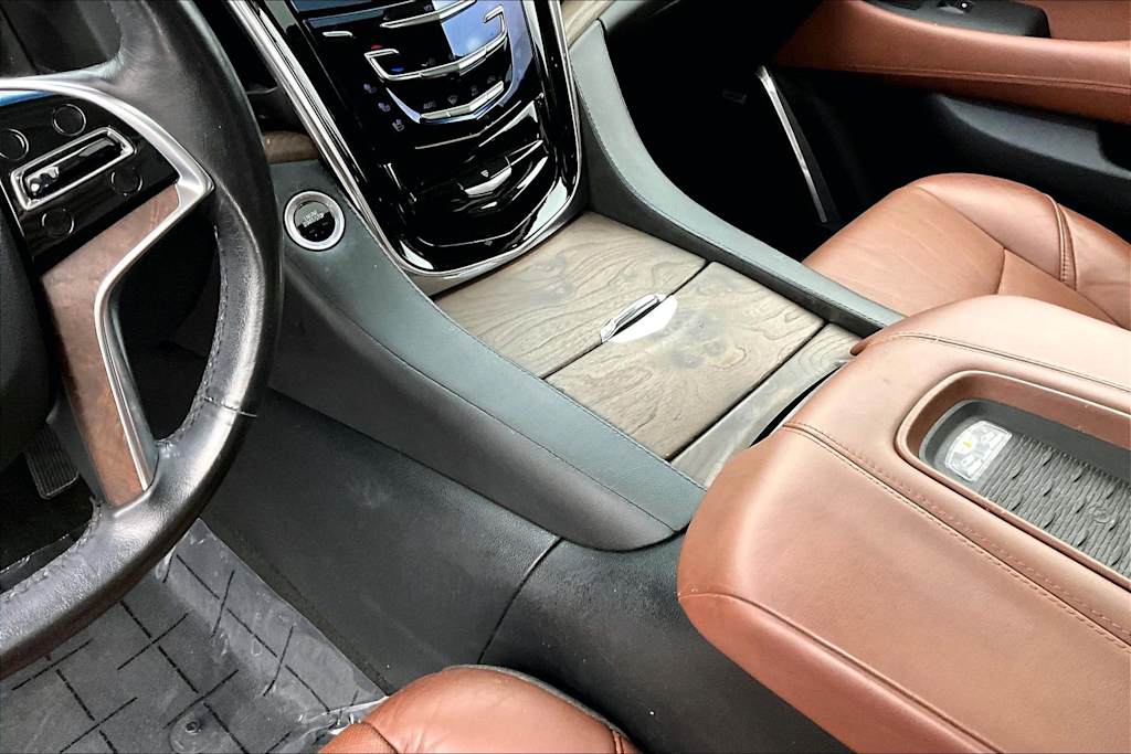 Thumbnail: 2016 Cadillac Escalade - 16