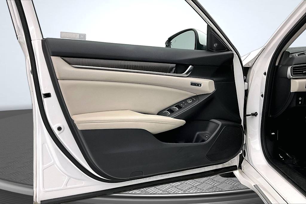 Thumbnail: 2018 Honda Accord - 24