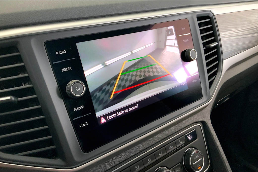 Thumbnail: 2021 Volkswagen Atlas - 22