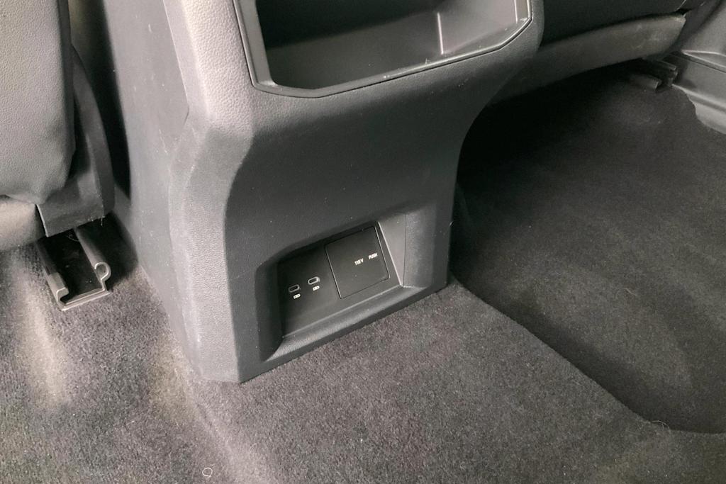 Thumbnail: 2021 Volkswagen Atlas - 29