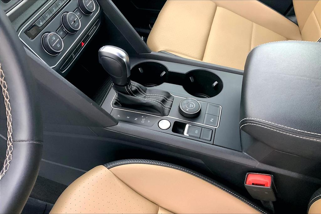 Thumbnail: 2021 Volkswagen Atlas - 16