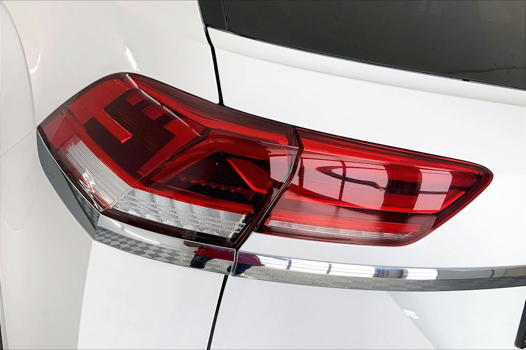 Thumbnail: 2021 Volkswagen Atlas - 25