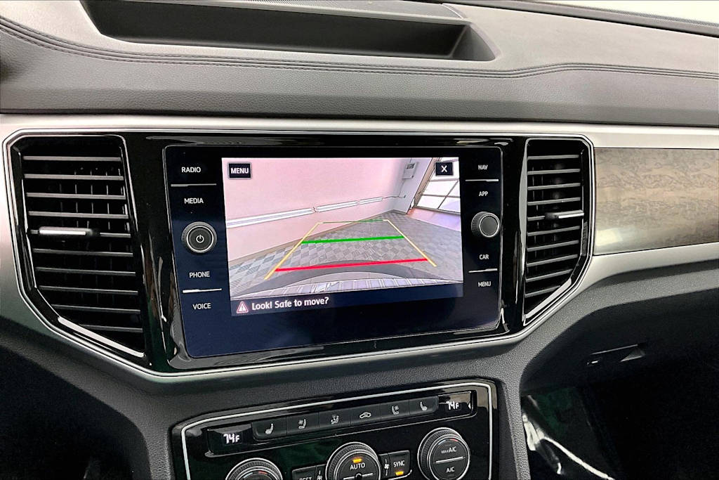 Thumbnail: 2019 Volkswagen Atlas - 16