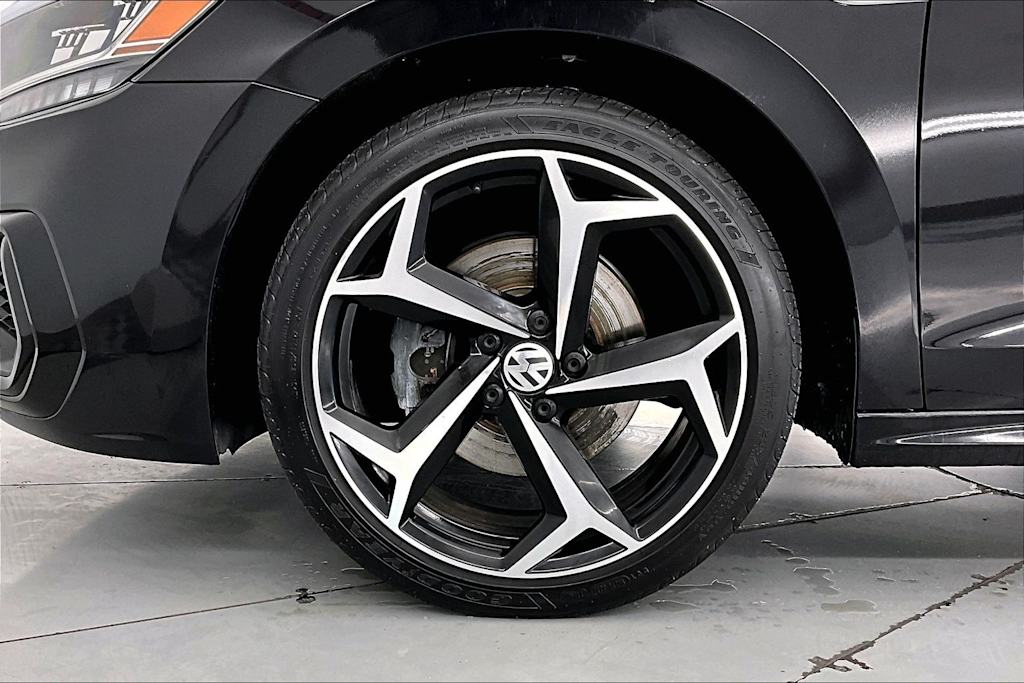 Thumbnail: 2020 Volkswagen Passat - 8