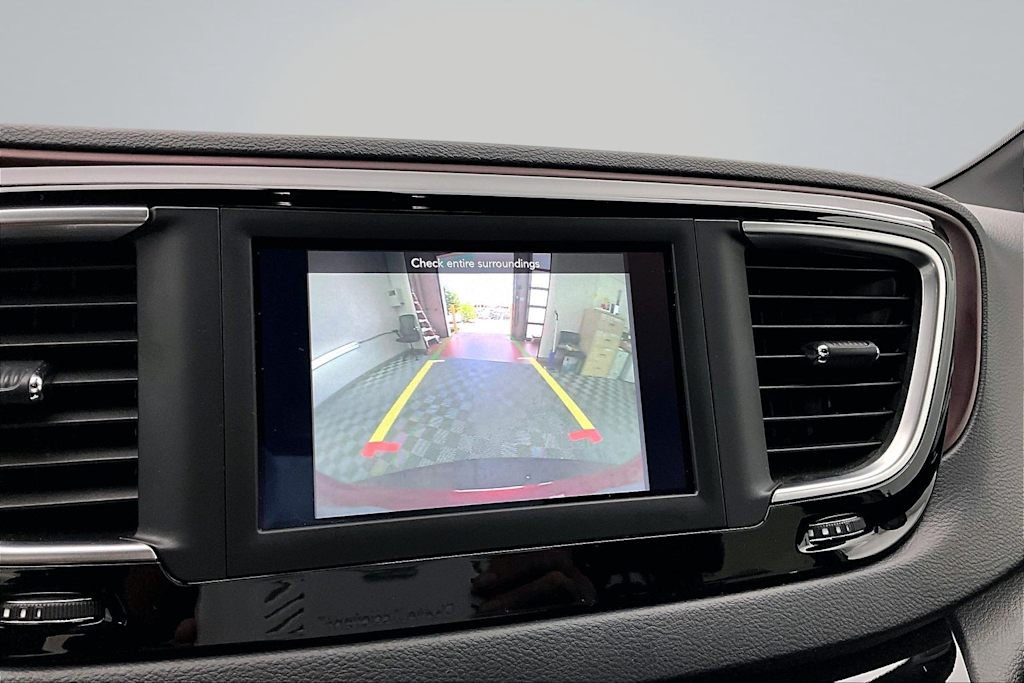 Thumbnail: 2020 Chrysler Pacifica - 23