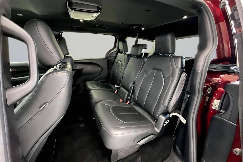 Thumbnail: 2020 Chrysler Pacifica - 21