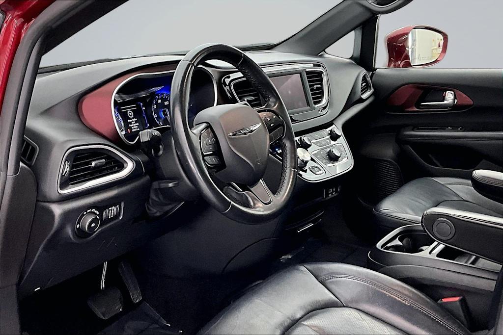 Thumbnail: 2020 Chrysler Pacifica - 2