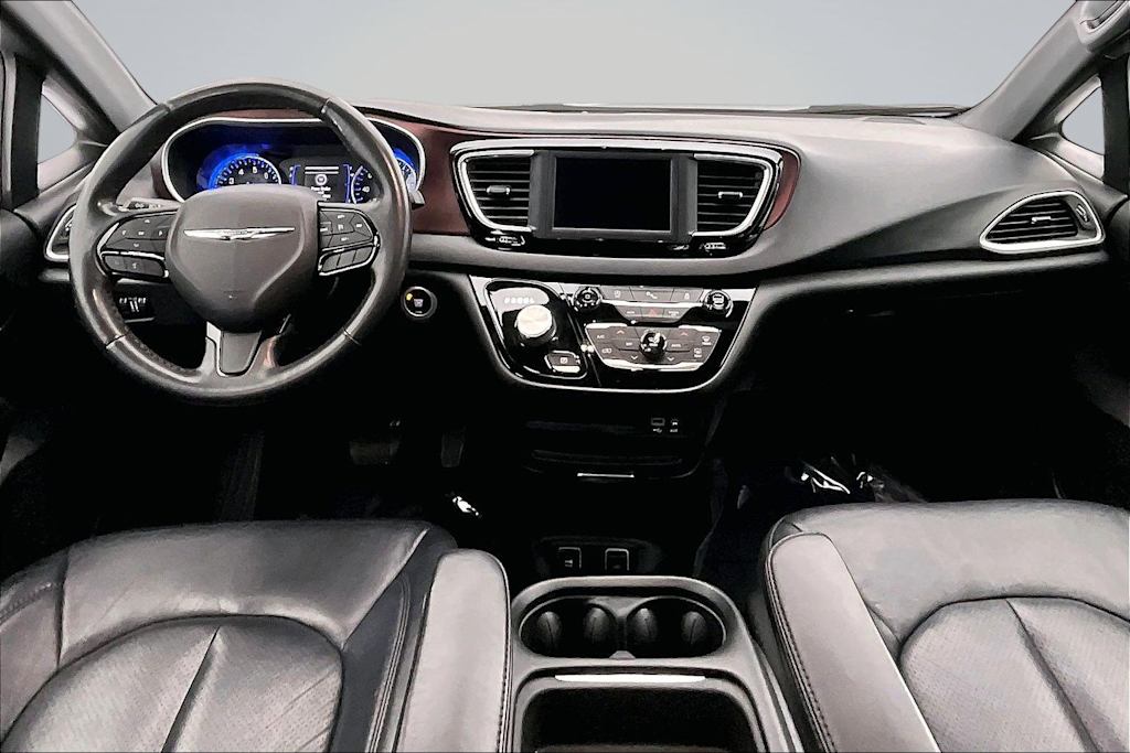 Thumbnail: 2020 Chrysler Pacifica - 10