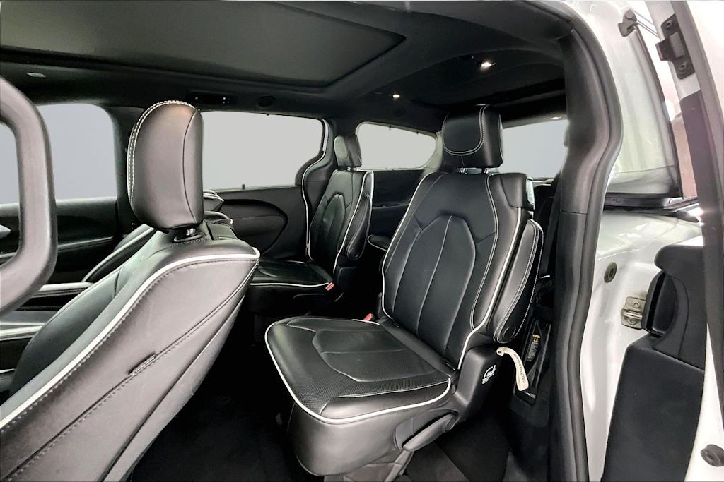 Thumbnail: 2020 Chrysler Pacifica - 13