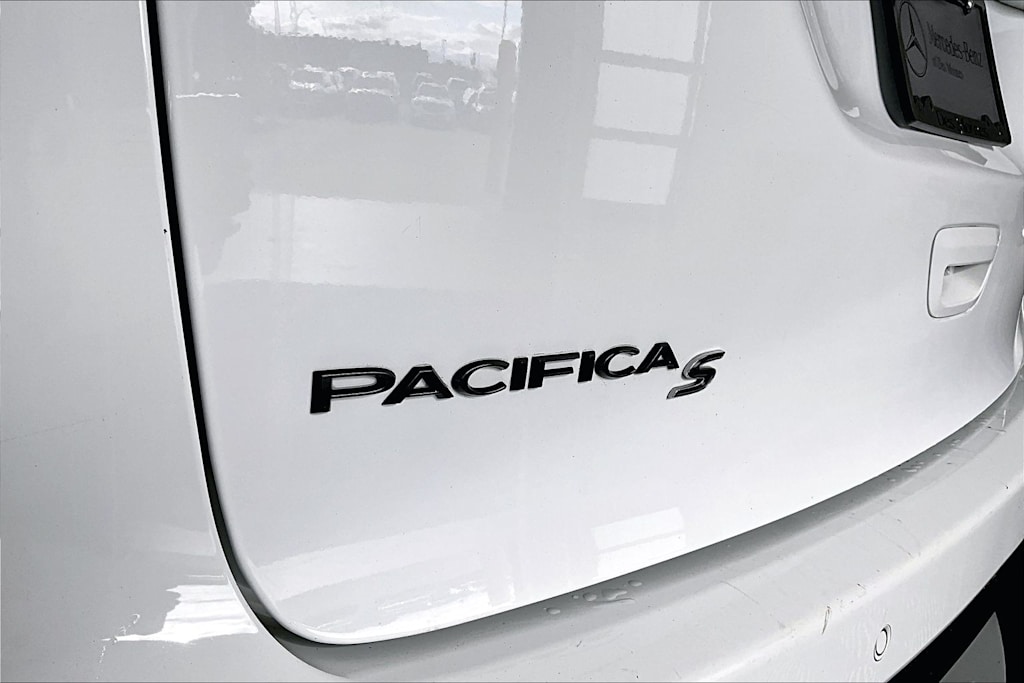 Thumbnail: 2020 Chrysler Pacifica - 7