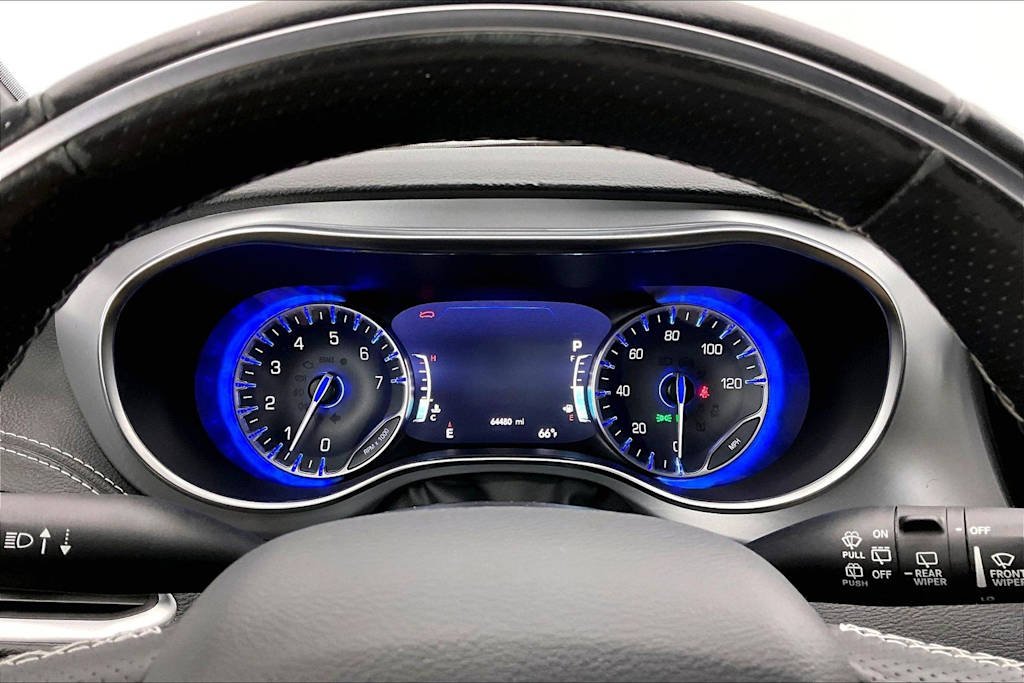 Thumbnail: 2020 Chrysler Pacifica - 17