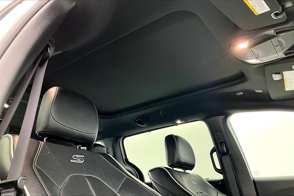 Thumbnail: 2020 Chrysler Pacifica - 24