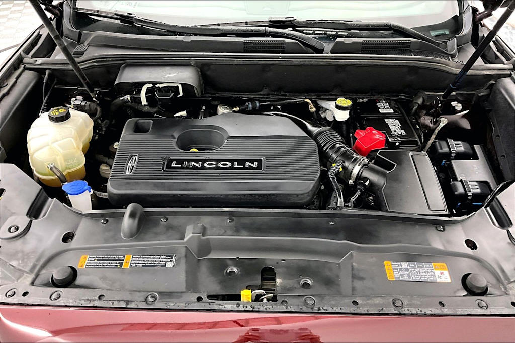 Thumbnail: 2019 Lincoln Nautilus - 8