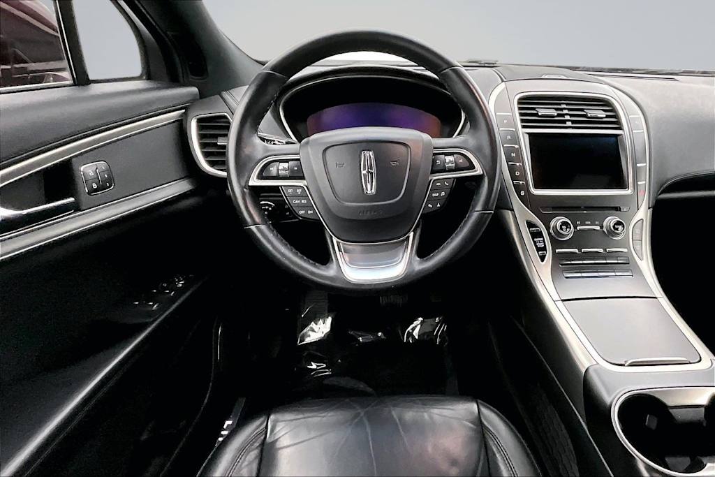 Thumbnail: 2019 Lincoln Nautilus - 13