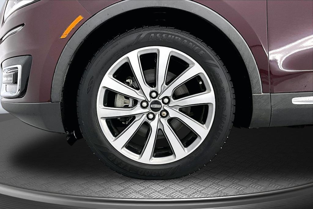 Thumbnail: 2019 Lincoln Nautilus - 7