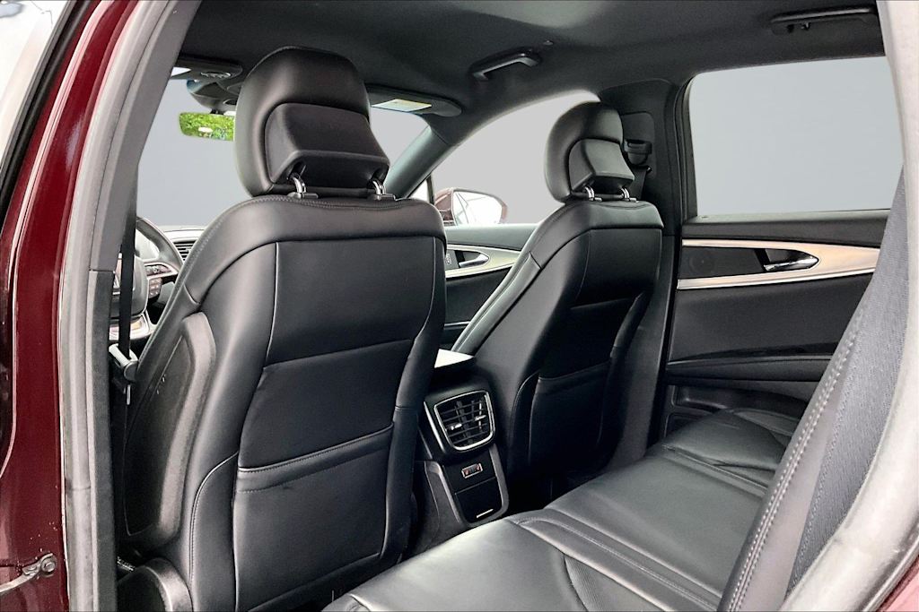 Thumbnail: 2019 Lincoln Nautilus - 12