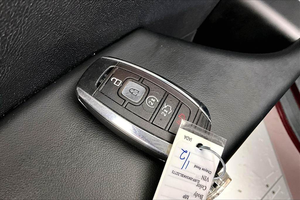 Thumbnail: 2019 Lincoln Nautilus - 19