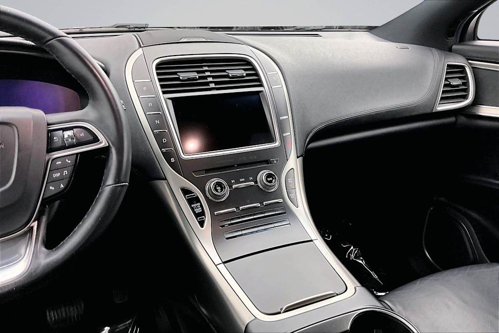 Thumbnail: 2019 Lincoln Nautilus - 14