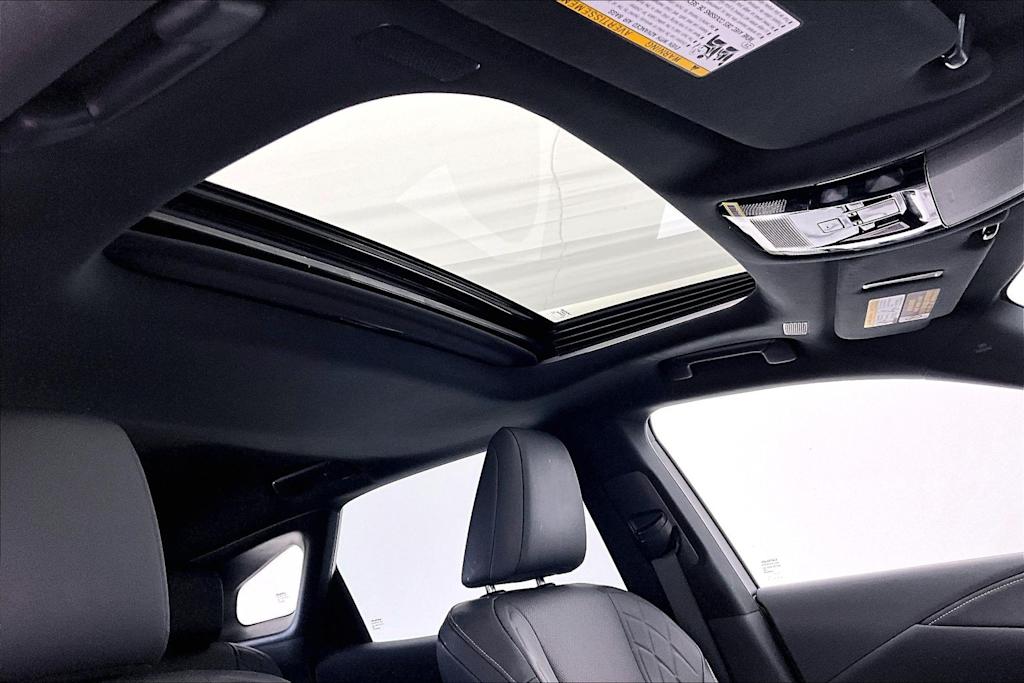 Thumbnail: 2023 Lexus RX - 23