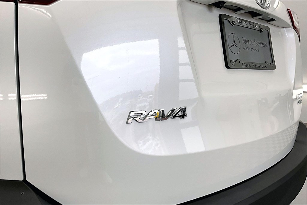 Thumbnail: 2015 Toyota RAV4 - 7