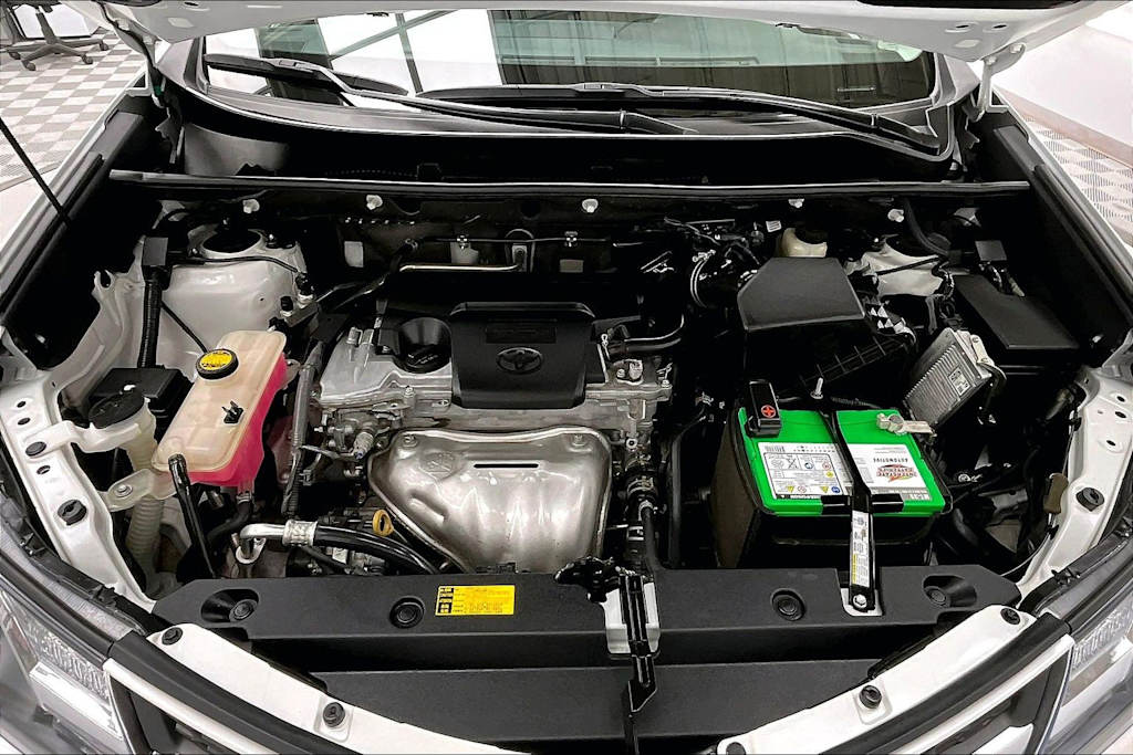 Thumbnail: 2015 Toyota RAV4 - 9