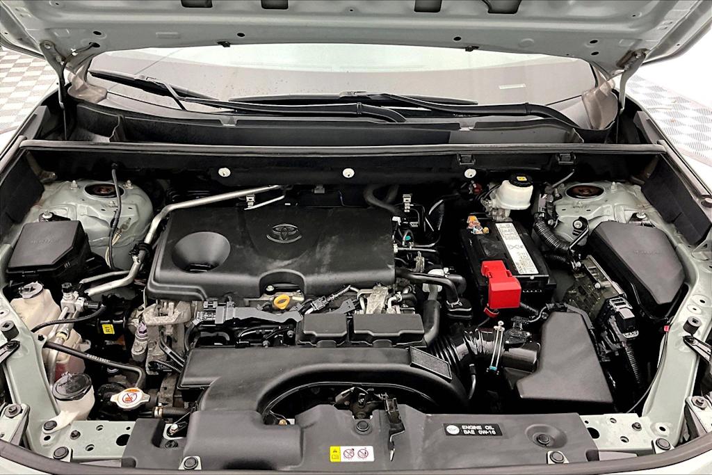 Thumbnail: 2019 Toyota RAV4 - 9