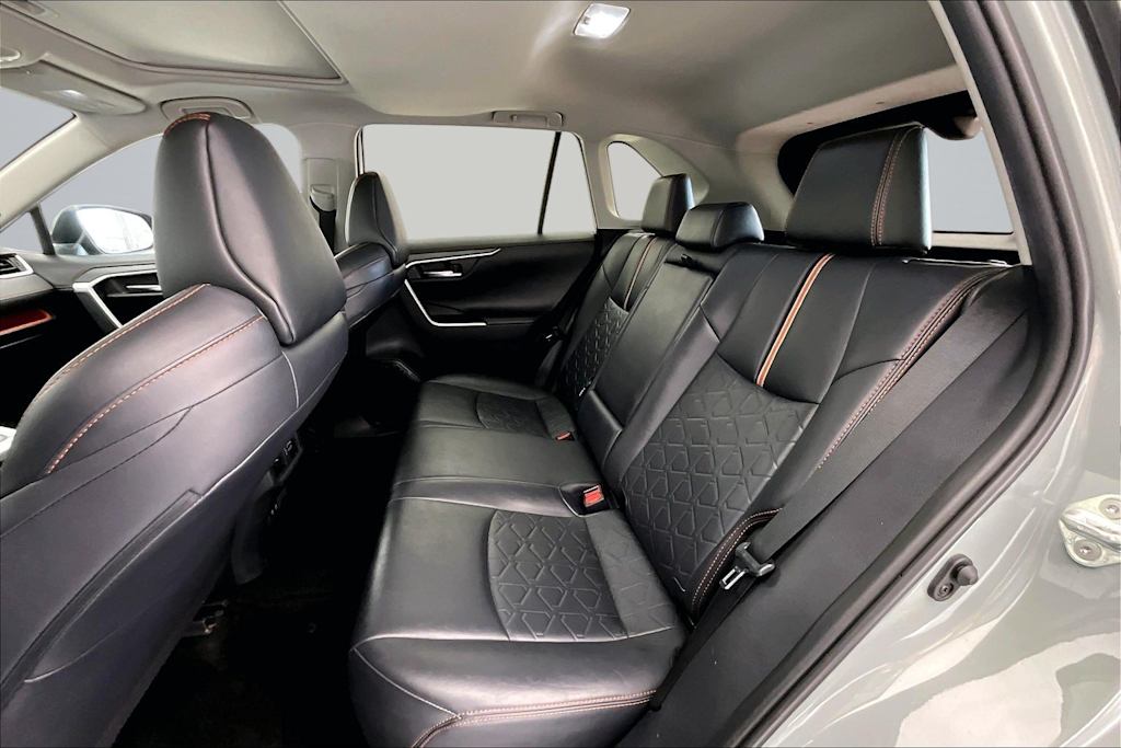 Thumbnail: 2019 Toyota RAV4 - 20