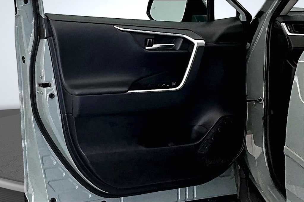 Thumbnail: 2019 Toyota RAV4 - 24