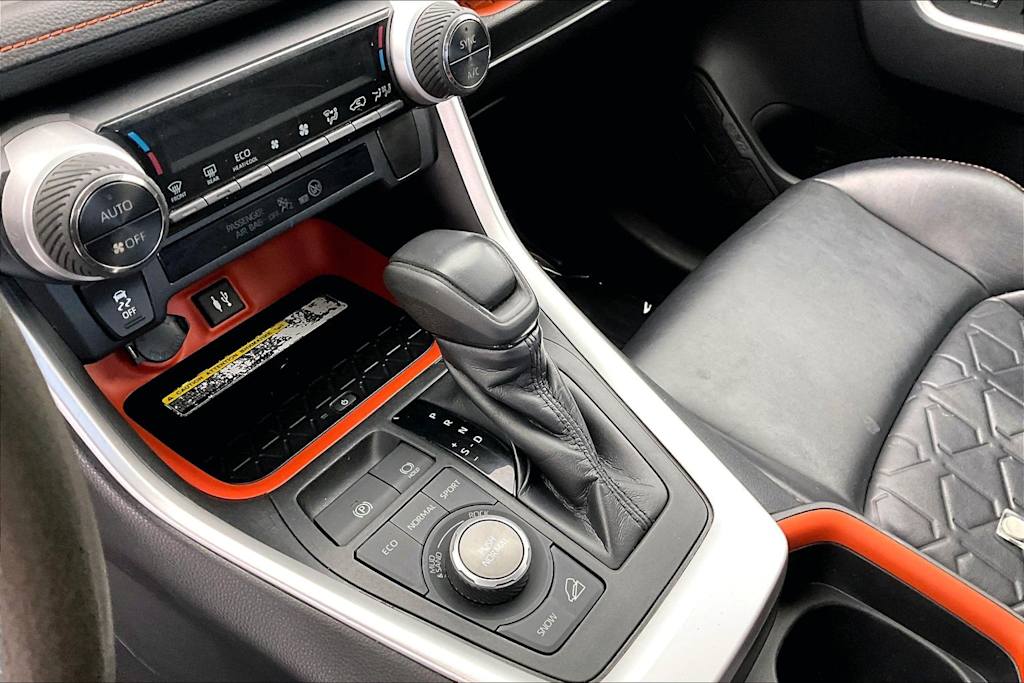 Thumbnail: 2019 Toyota RAV4 - 16