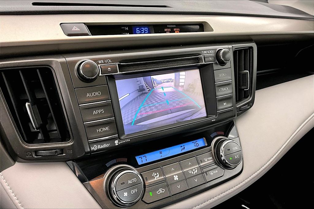 Thumbnail: 2014 Toyota RAV4 - 16