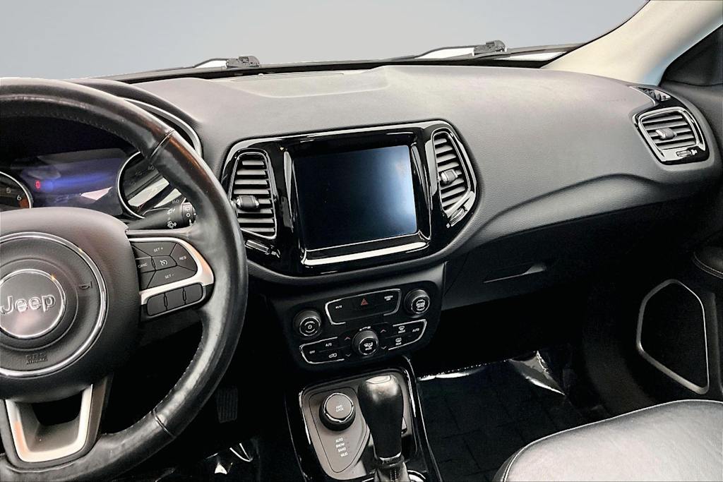 Thumbnail: 2018 Jeep Compass - 15